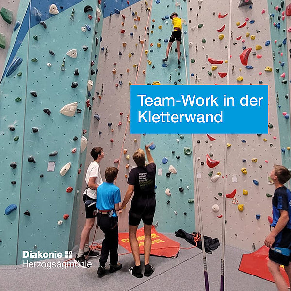 mehr lesen zu Team-Work in der Kletterwand